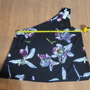 NWT Beautiful black floral one sleeve tank